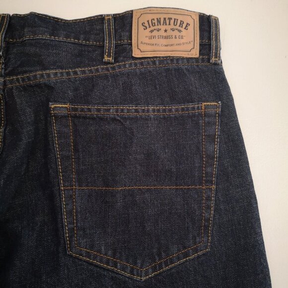Signature by Levi Strauss Men's Size 40/30 Dark Wash Straight Leg Jeans - Picture 8 of 13